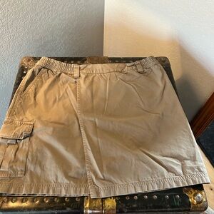 Filson women’s khaki skort